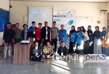 Foto Bersama Pengurus Rayon Filosofi & Gajah Mada PMII STKIP PGRI Situbondo (BP/Istimewa)