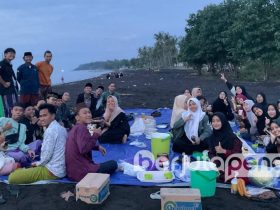 Dokumentasi saat bukber PR IPNU IPPNU Sumberejo bersama Alumni (BP/Istimewa)