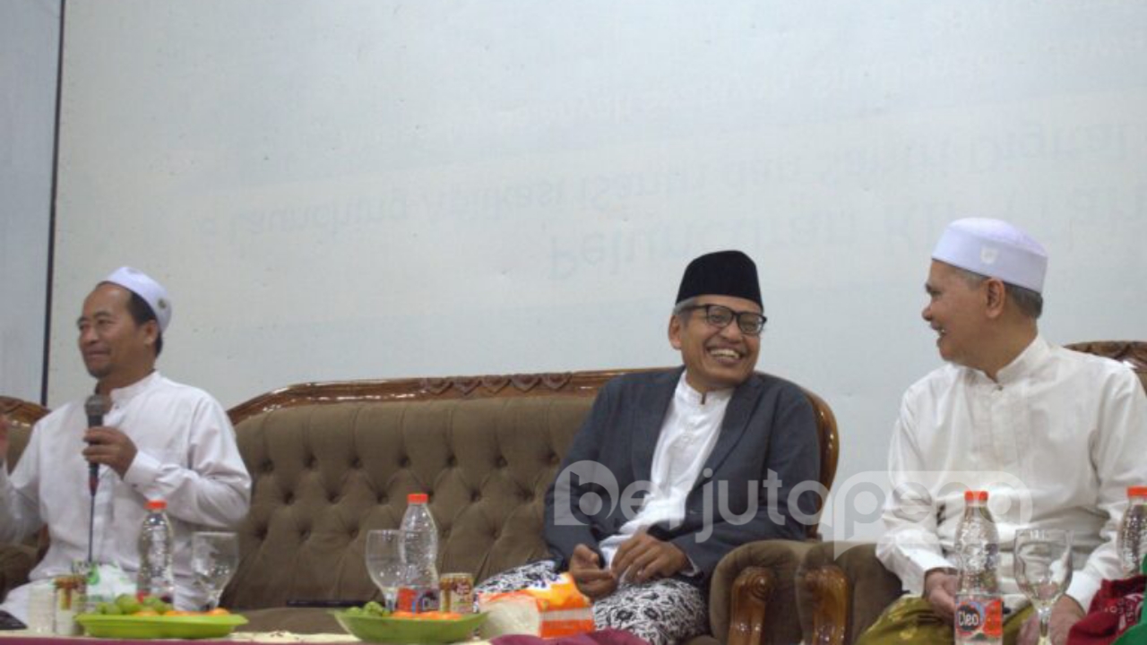 KH. Ulil Abshar Abdalla bersama KH. Afifuddin Muhajir (BP/Istimewa)