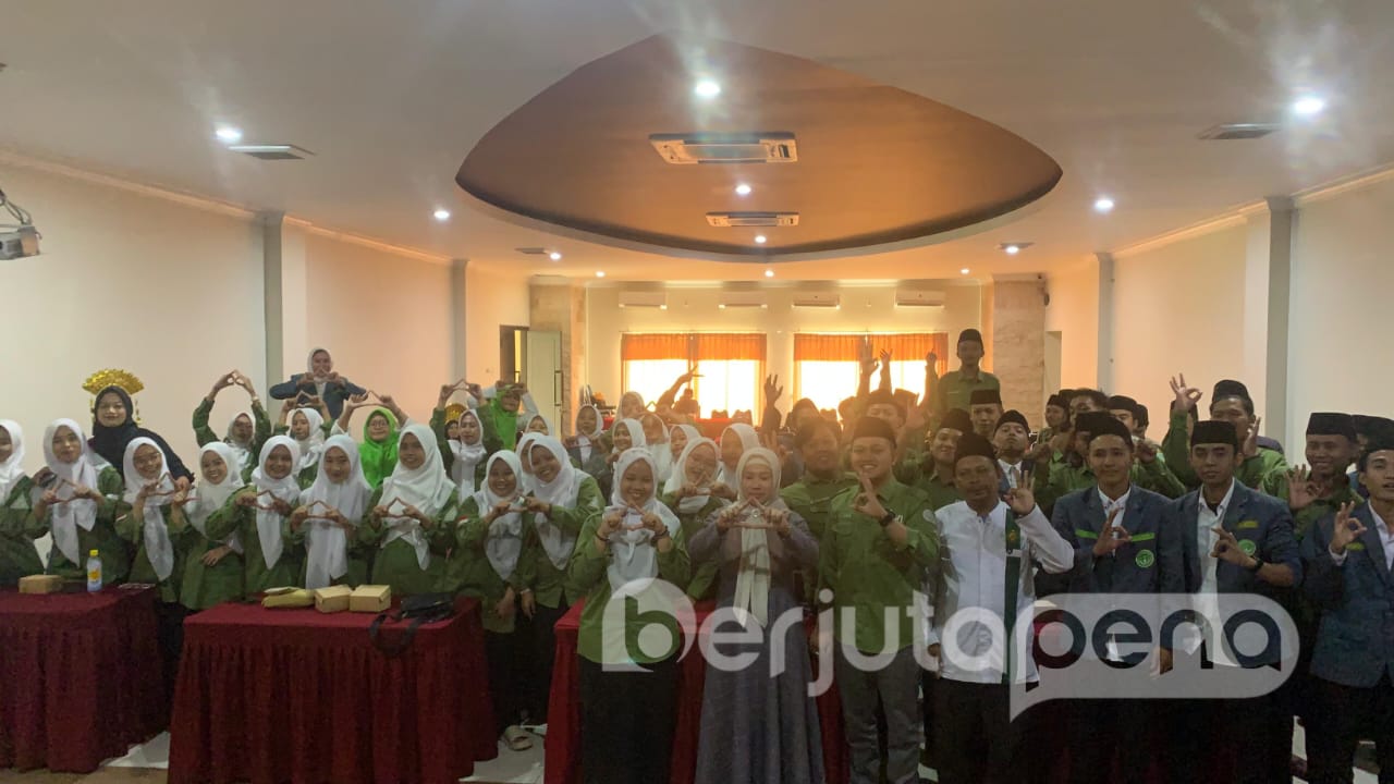 Foto bersama usai pembukaan RAKERCAB 2 PC IPNU-IPPNU SITUBONDO (BP/Robet)