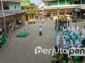 Suasana Apel Hari Santri Nasional (BP/Istimewa)