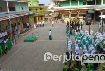 Suasana Apel Hari Santri Nasional (BP/Istimewa)