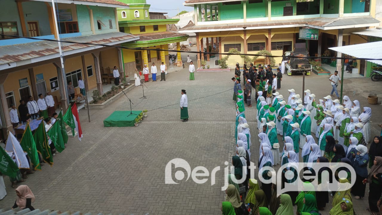 Suasana Apel Hari Santri Nasional (BP/Istimewa)